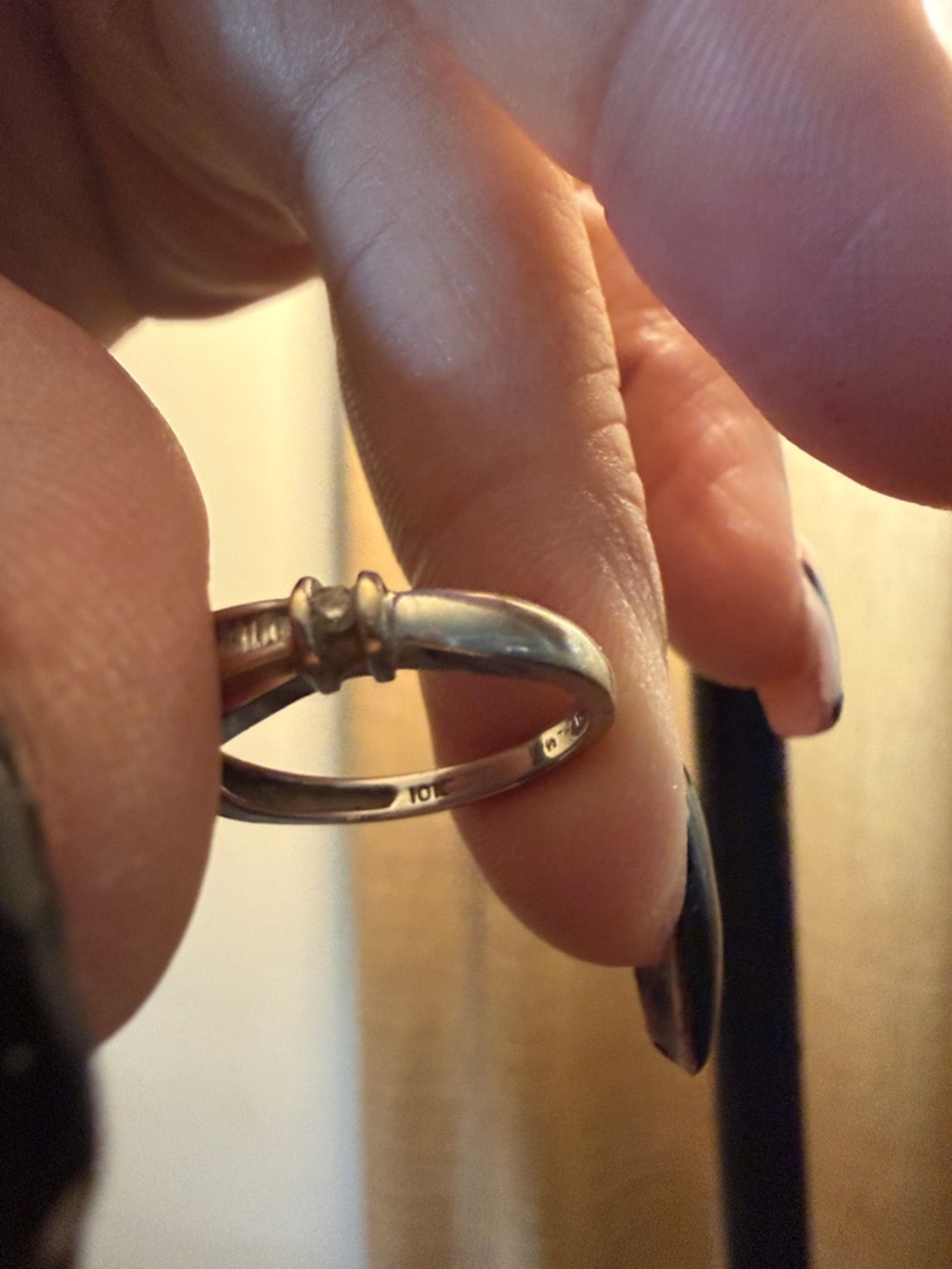 10k white gold  Ring